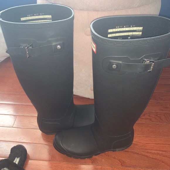 Hunter Boots Tall - Picture 2 of 3
